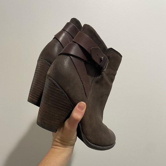 Shoemint brown bootie boot - Picture 4 of 7